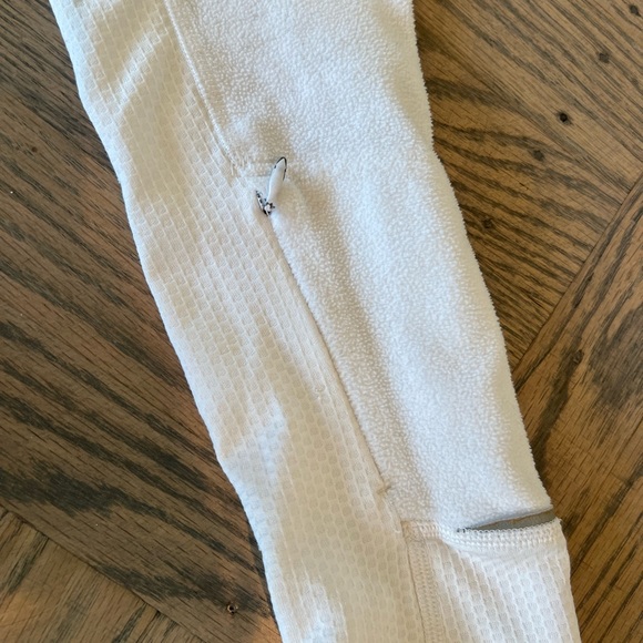 Women’s White The North Face Fleece Sweater - Picture 4 of 6